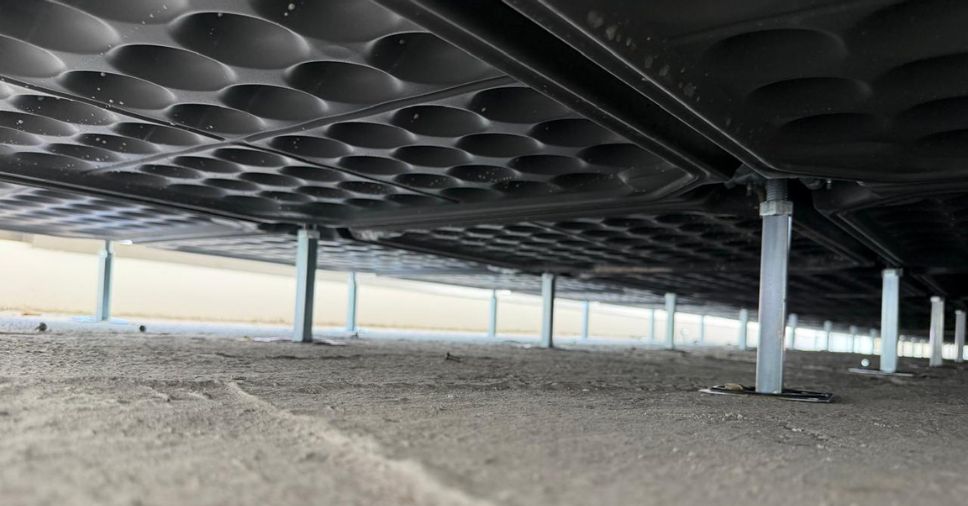 Piso elevado para área externa: conheça as funcionalidades